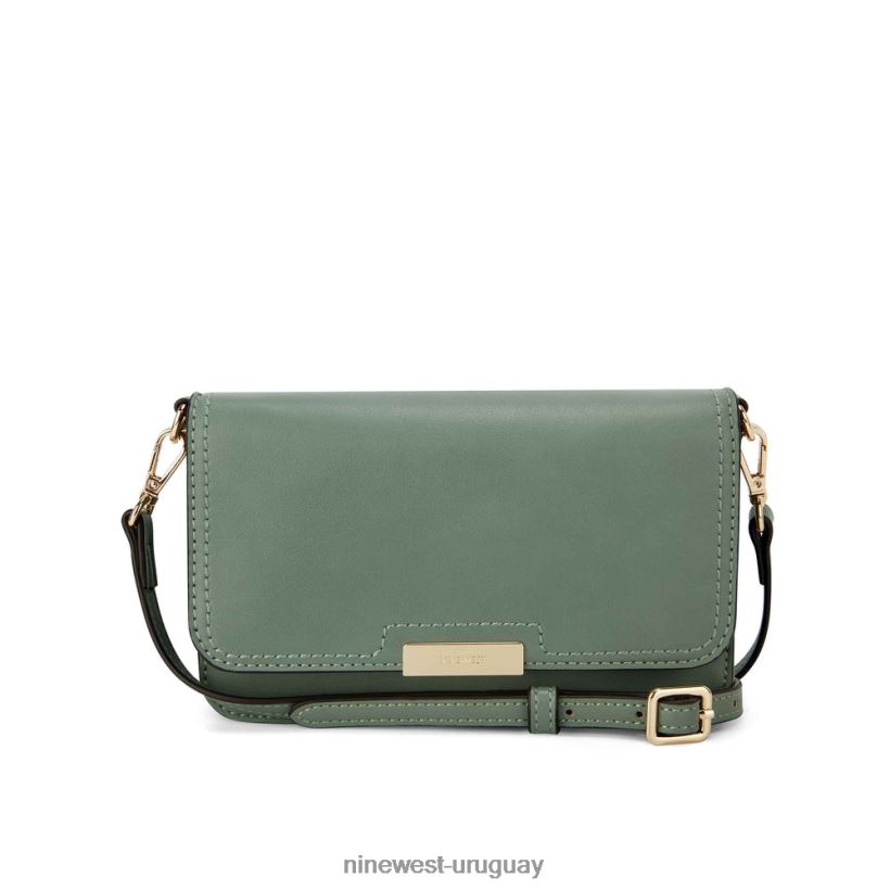 BD04222629 Nine West billetera lawson en una cuerda áloe