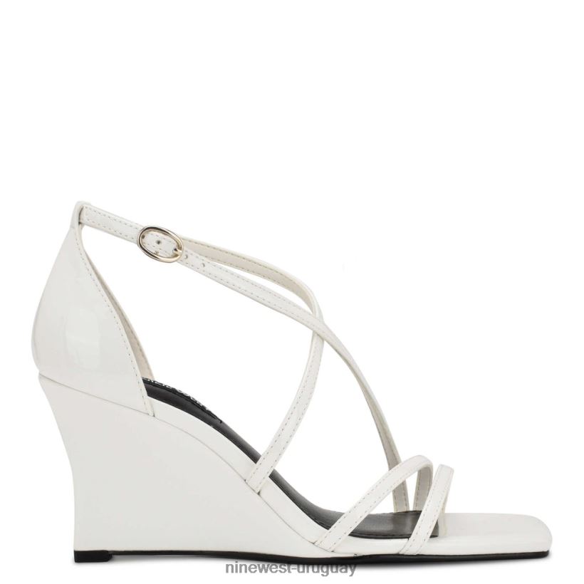 BD0422769 Nine West sandalias rolga con cuña patente blanca